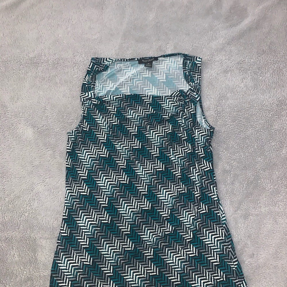 White House black market work top!